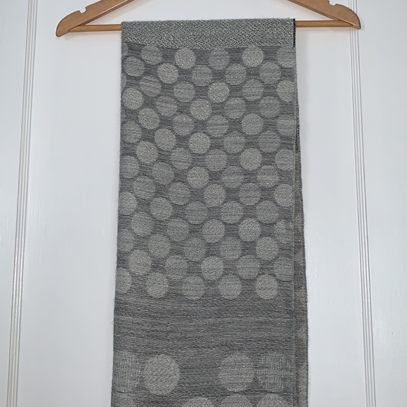 Talbots Gray Polka Dot Scarf Wrap EUC - Picture 11 of 14